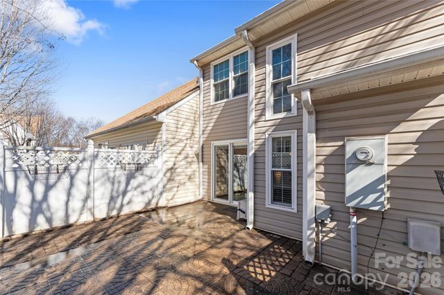 11138 Saintsbury Place, Charlotte, NC 28270