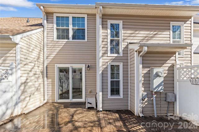 11138 Saintsbury Place, Charlotte, NC 28270