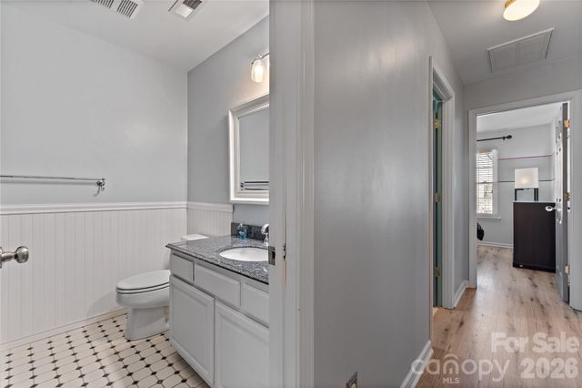 11138 Saintsbury Place, Charlotte, NC 28270