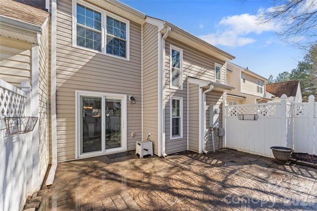 11138 Saintsbury Place, Charlotte, NC 28270