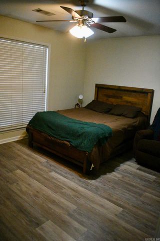 2660 Clayburne Dr, Jonesboro, AR 72405