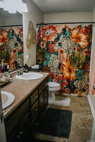 2660 Clayburne Dr, Jonesboro, AR 72405