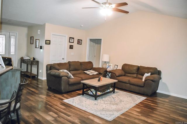 2660 Clayburne Dr, Jonesboro, AR 72405