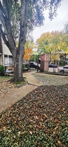 8313 Augustine Drive B, Houston, TX 77036