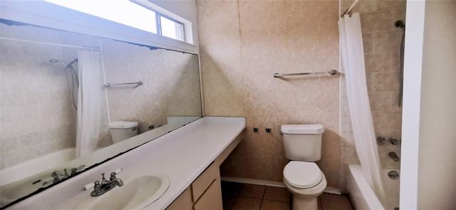 8313 Augustine Drive B, Houston, TX 77036