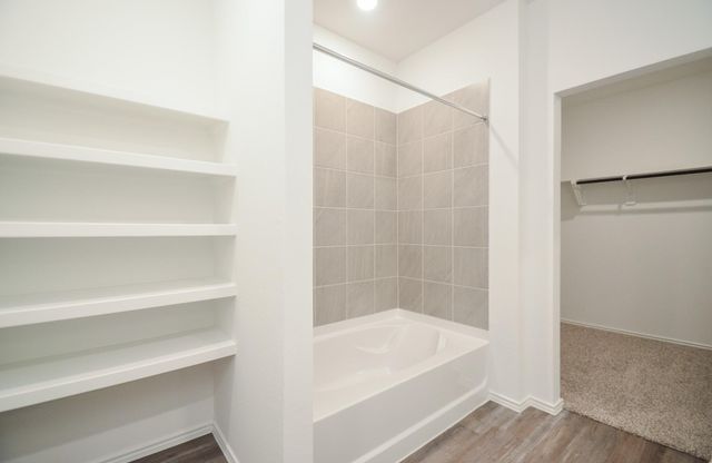 5778 Hampton Valley Dr, Houston, TX 77373