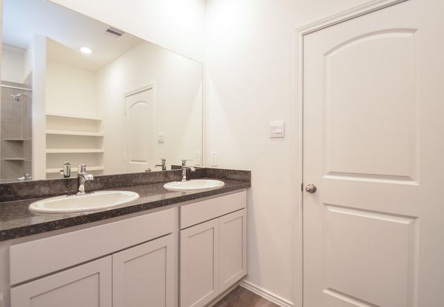 5778 Hampton Valley Dr, Houston, TX 77373