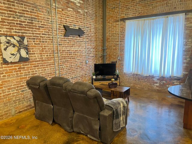 1050 HENDRICKS Avenue 103, Jacksonville, FL 32207