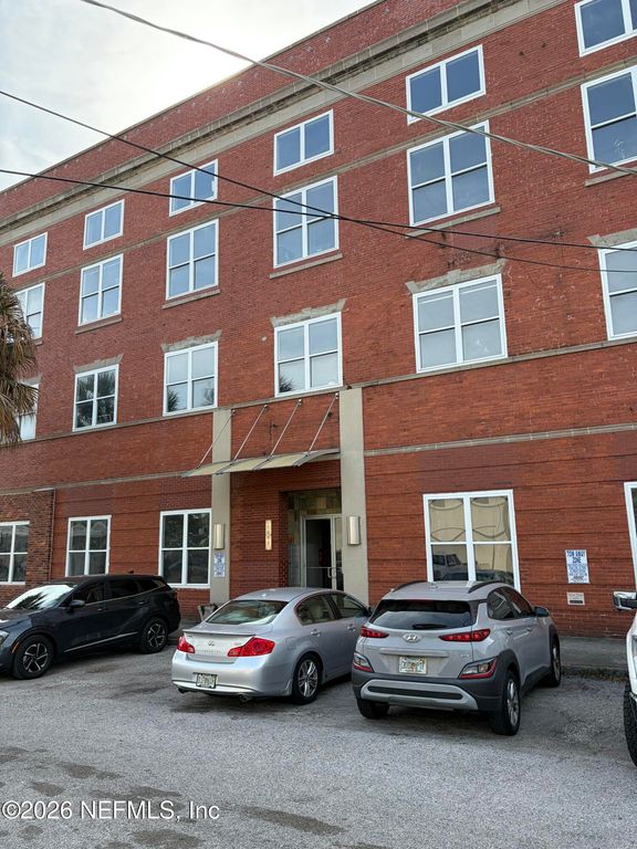 1050 HENDRICKS Avenue 103, Jacksonville, FL 32207