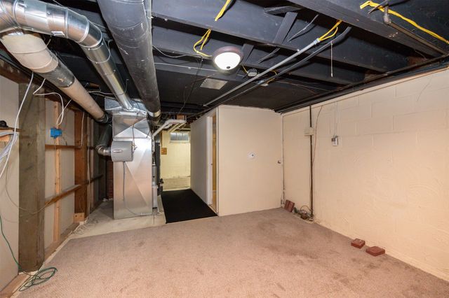 3814 67th Street, Urbandale, IA 50322