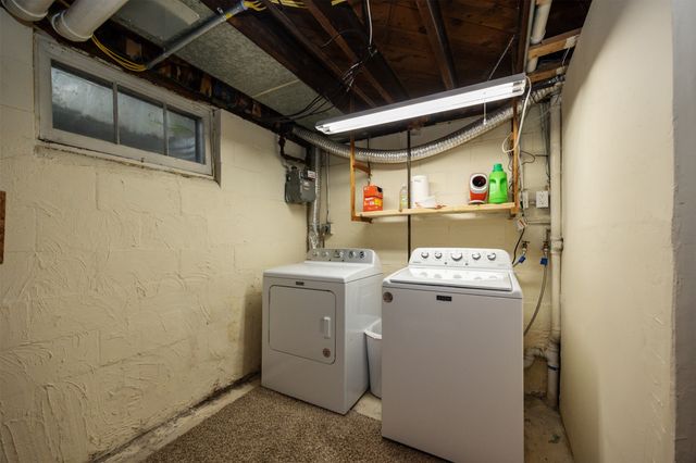 3814 67th Street, Urbandale, IA 50322