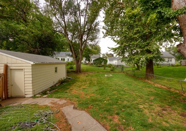 3814 67th Street, Urbandale, IA 50322