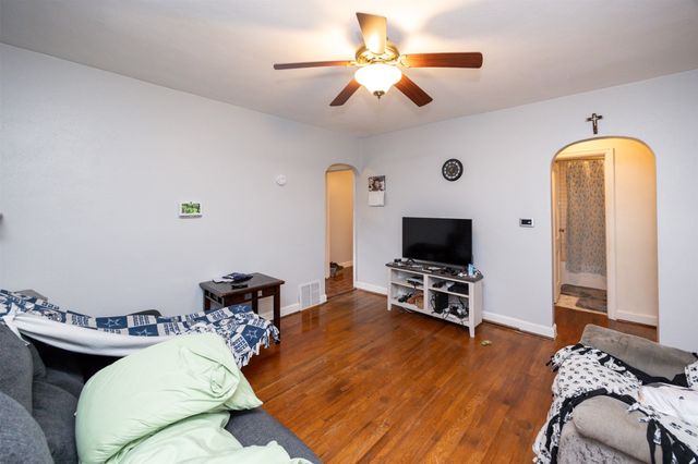 3814 67th Street, Urbandale, IA 50322