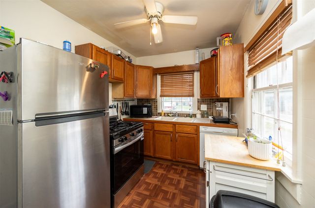 3814 67th Street, Urbandale, IA 50322