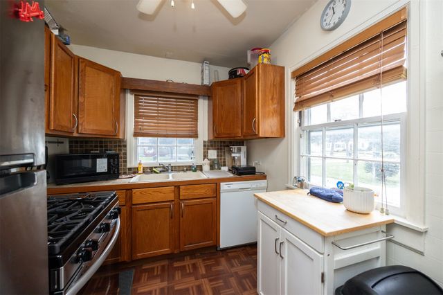 3814 67th Street, Urbandale, IA 50322