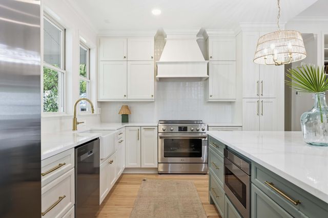 1431 Hindman Avenue, Mount Pleasant, SC 29464