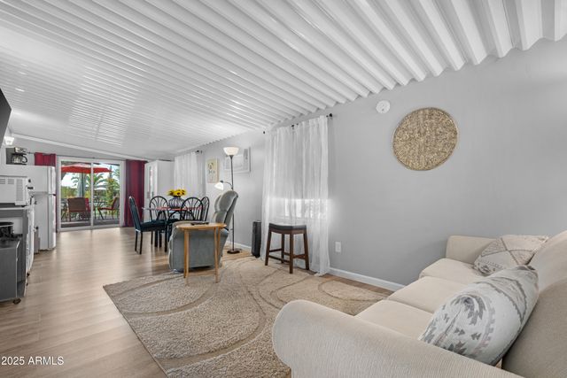 8938 E COUNTRY CLUB Drive, Sun Lakes, AZ 85248