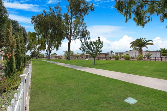 8938 E COUNTRY CLUB Drive, Sun Lakes, AZ 85248