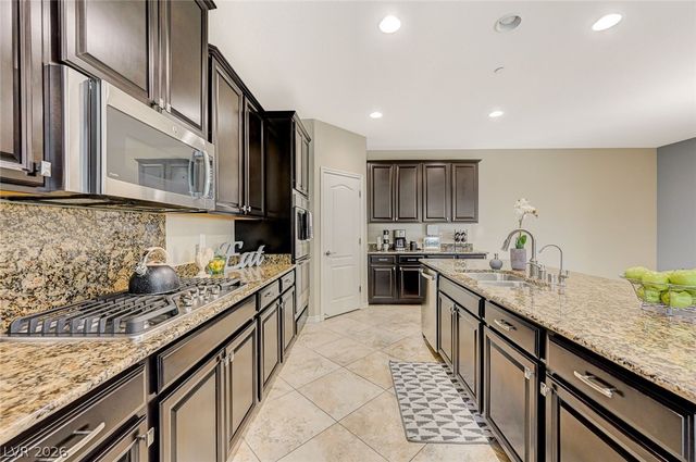 2894 Shining Sun Way, Henderson, NV 89052