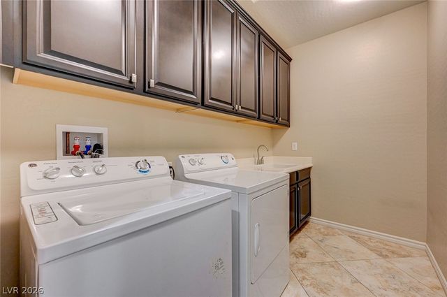 2894 Shining Sun Way, Henderson, NV 89052