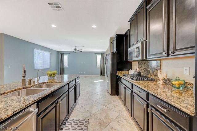 2894 Shining Sun Way, Henderson, NV 89052