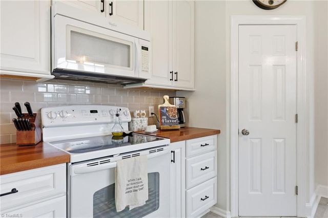 1167 Charleston Drive, Winston-salem, NC 27107