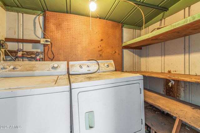 16225 N CAVE CREEK Road 1, Phoenix, AZ 85032