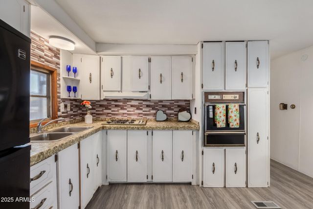 16225 N CAVE CREEK Road 1, Phoenix, AZ 85032