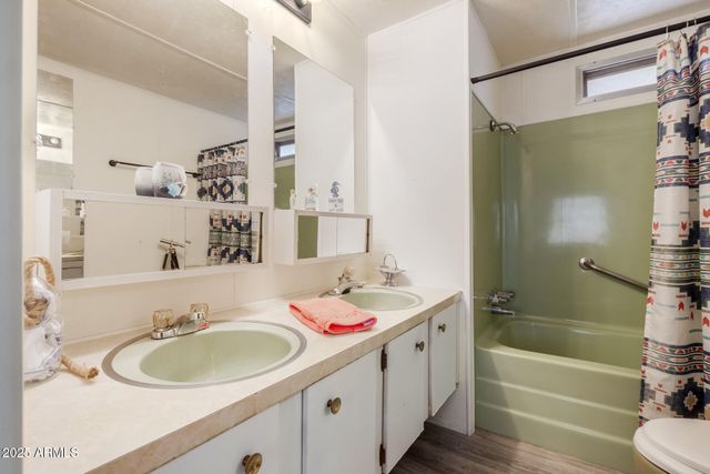 16225 N CAVE CREEK Road 1, Phoenix, AZ 85032