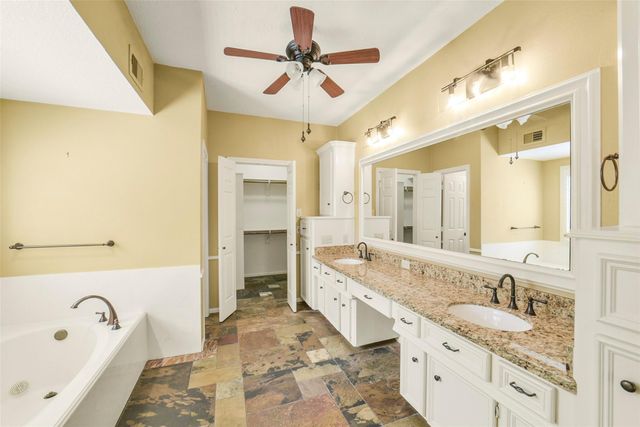 15 Crestone Place, The Woodlands, TX 77381