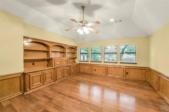 15 Crestone Place, The Woodlands, TX 77381