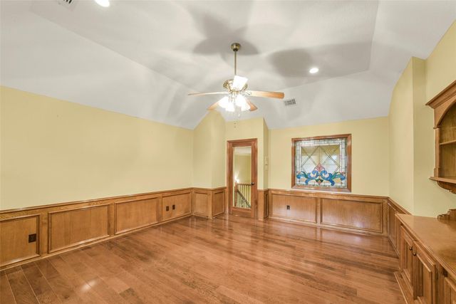 15 Crestone Place, The Woodlands, TX 77381