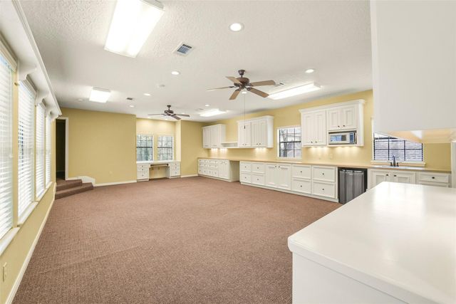 15 Crestone Place, The Woodlands, TX 77381