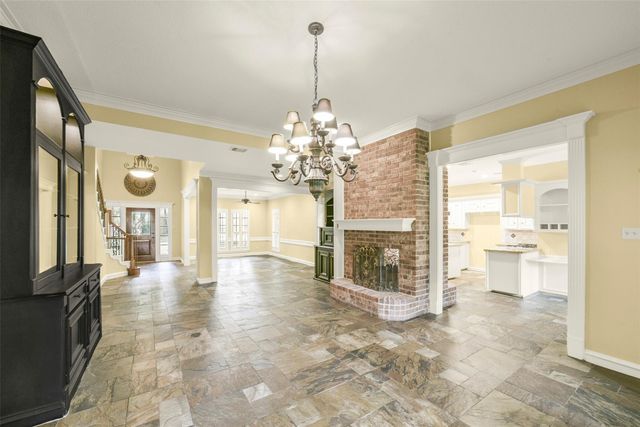 15 Crestone Place, The Woodlands, TX 77381