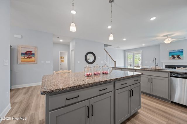 912 Terraces Lane, Hampstead, NC 28443