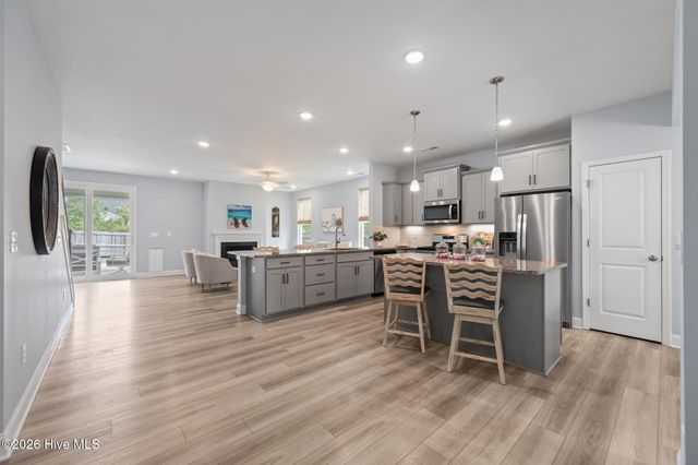 912 Terraces Lane, Hampstead, NC 28443