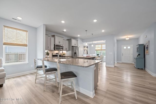 912 Terraces Lane, Hampstead, NC 28443
