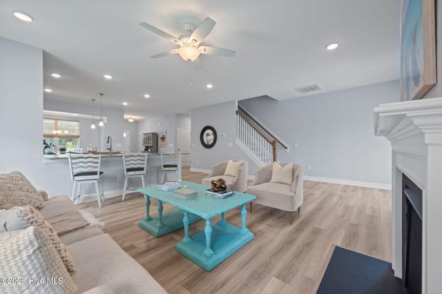 912 Terraces Lane, Hampstead, NC 28443