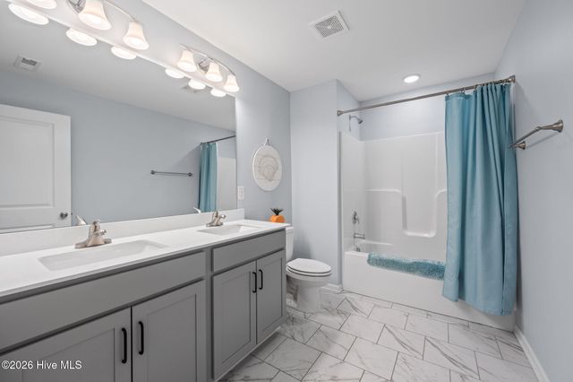 912 Terraces Lane, Hampstead, NC 28443