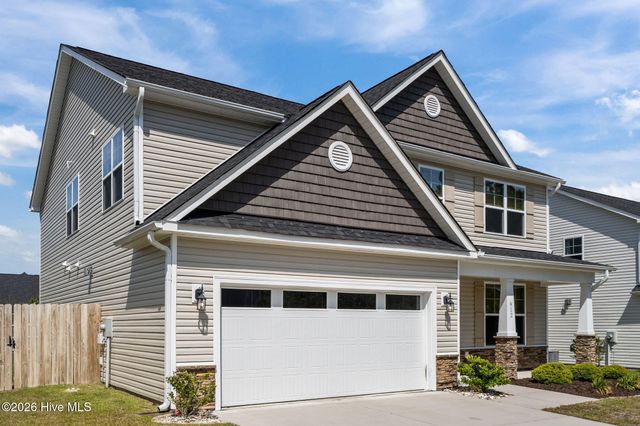 912 Terraces Lane, Hampstead, NC 28443
