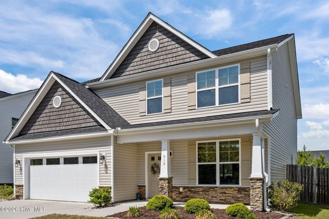 912 Terraces Lane, Hampstead, NC 28443