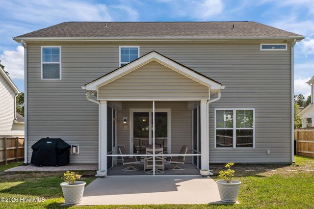 912 Terraces Lane, Hampstead, NC 28443