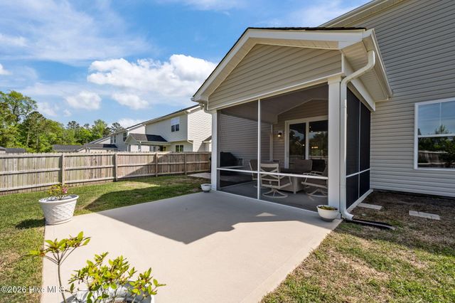 912 Terraces Lane, Hampstead, NC 28443