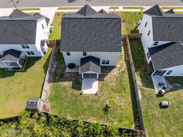 912 Terraces Lane, Hampstead, NC 28443
