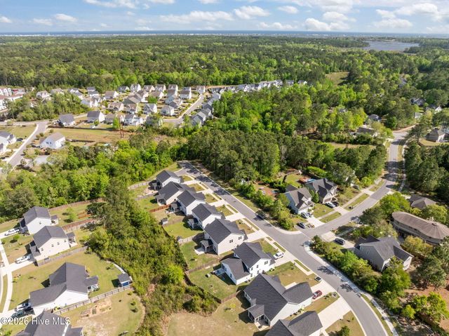 912 Terraces Lane, Hampstead, NC 28443