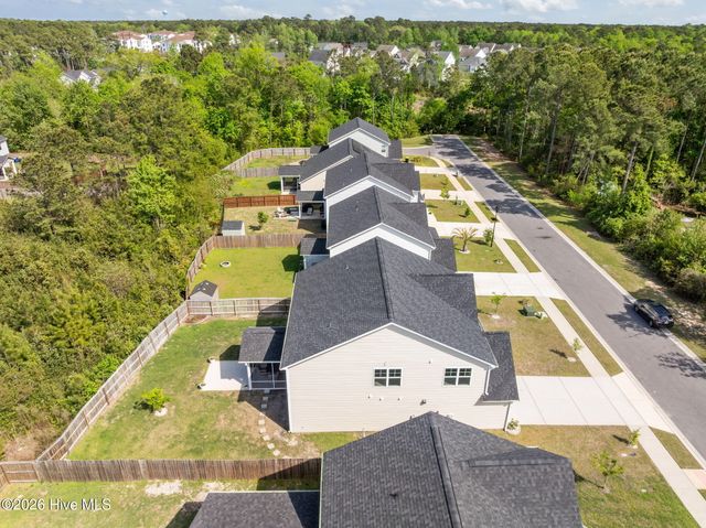 912 Terraces Lane, Hampstead, NC 28443