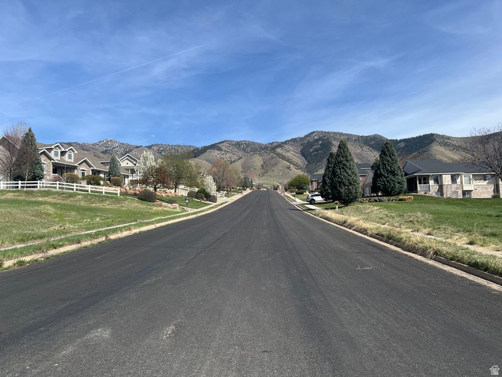 Image 4 of property listing at 1615 E 3450 N, North Logan, UT 84341