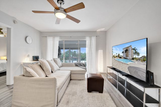 3040 NE 16th Avenue A405, Oakland Park, FL 33334