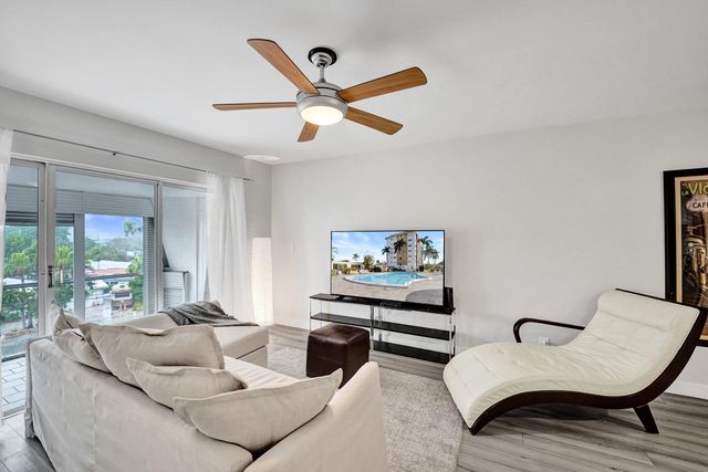 3040 NE 16th Avenue A405, Oakland Park, FL 33334