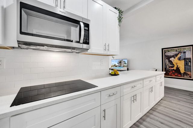 3040 NE 16th Avenue A405, Oakland Park, FL 33334